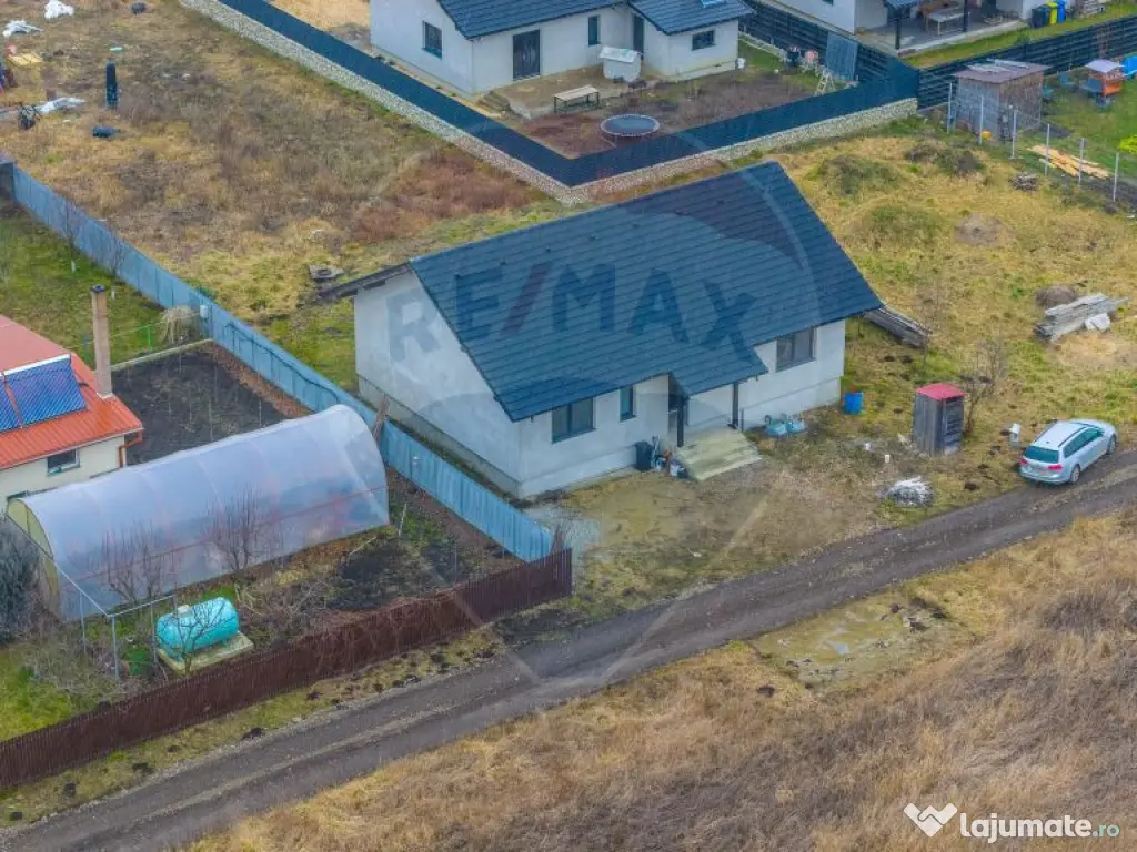 Comision 0% | Casă individuală la gri – Sânpetru, St... 