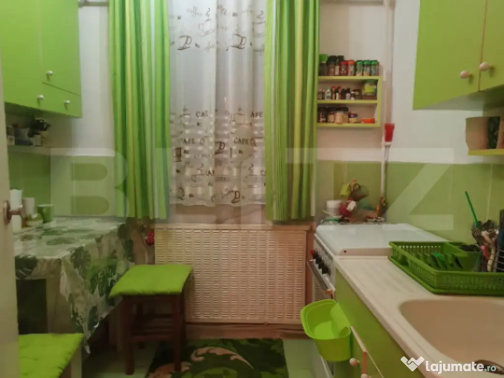 Garsonieră decomandată, renovată complet, zonă centrală 