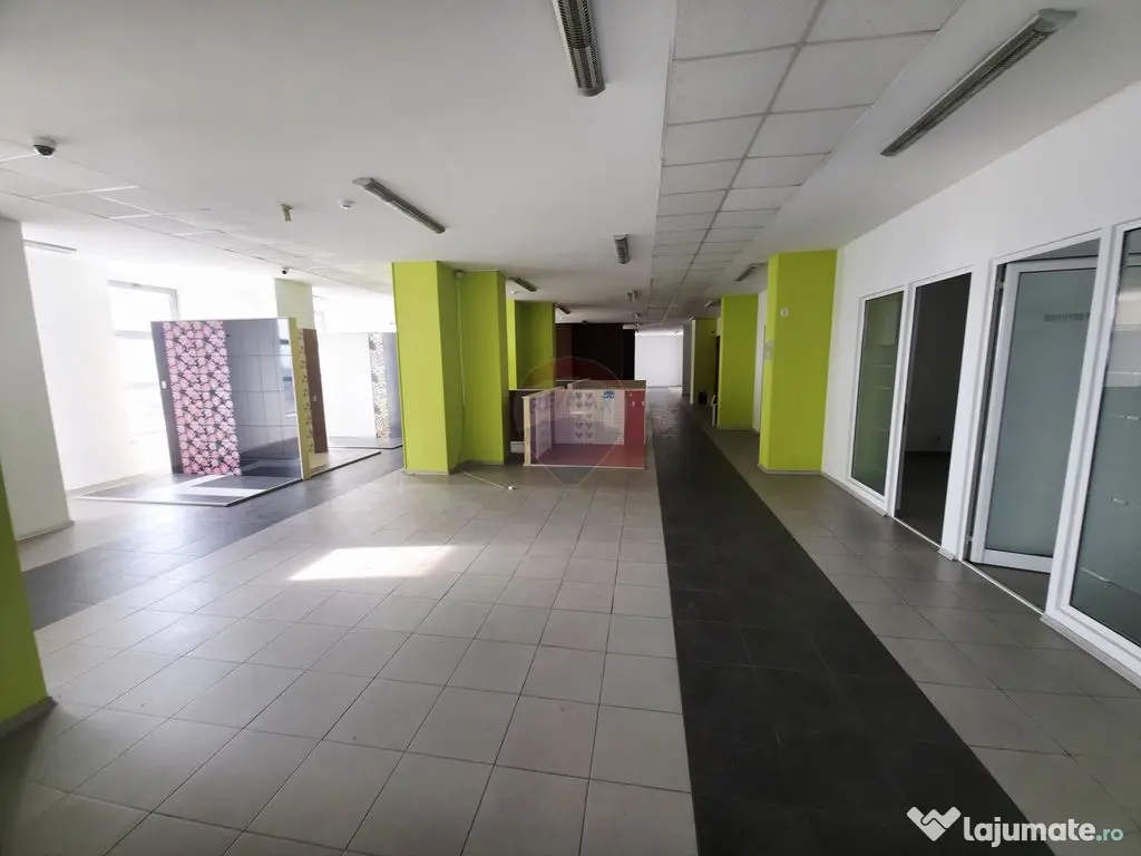 Spațiu comercial de 828 mp de vânzare în zona 1 Mai 