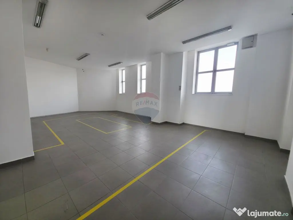 Spațiu comercial de 828 mp de vânzare în zona 1 Mai 