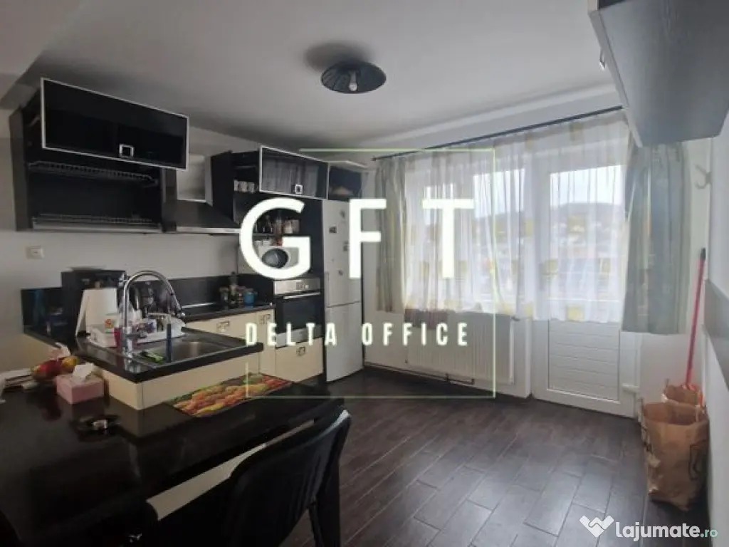 Casă de vanzare D+P+E, Zona Vest - Bistrița 