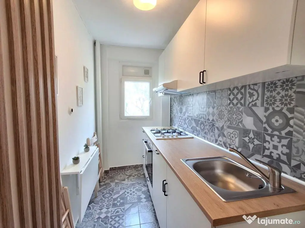 De Vanzare 2 Camere Bd Constantin Brancoveanu 