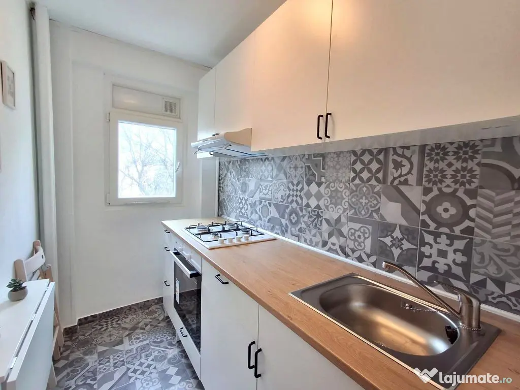 De Vanzare 2 Camere Bd Constantin Brancoveanu 