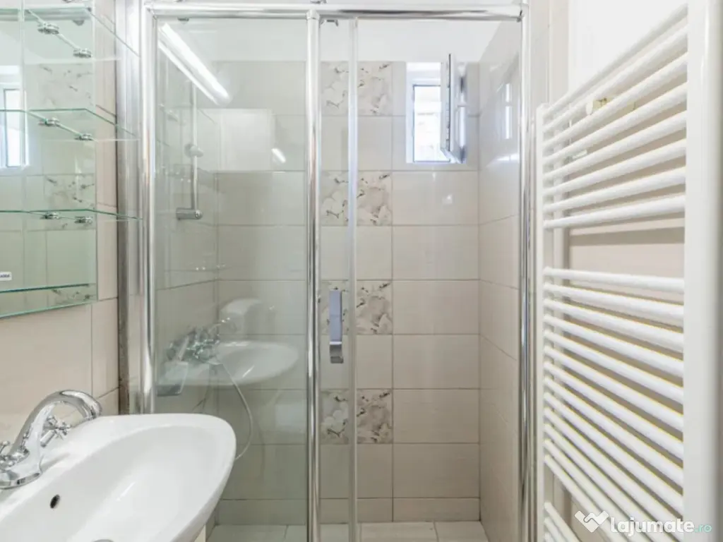 Apartament 2 camere, semidecomandat - zona Astra 