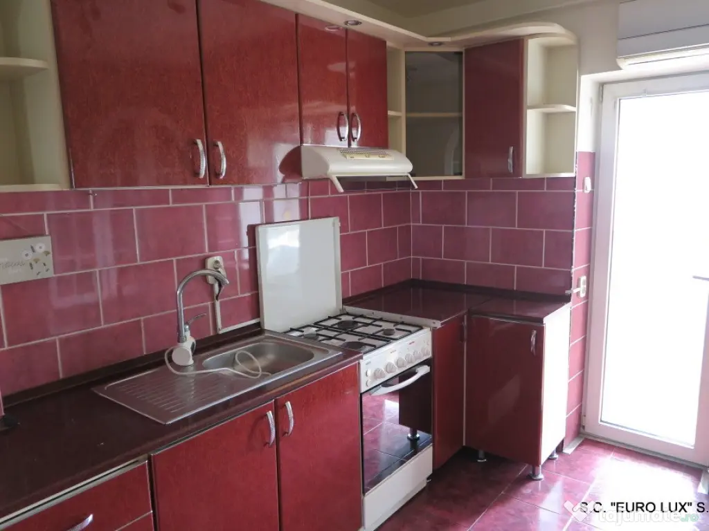 Apartament 2 camere amenajat - Zona Centrala - Piata Mare 