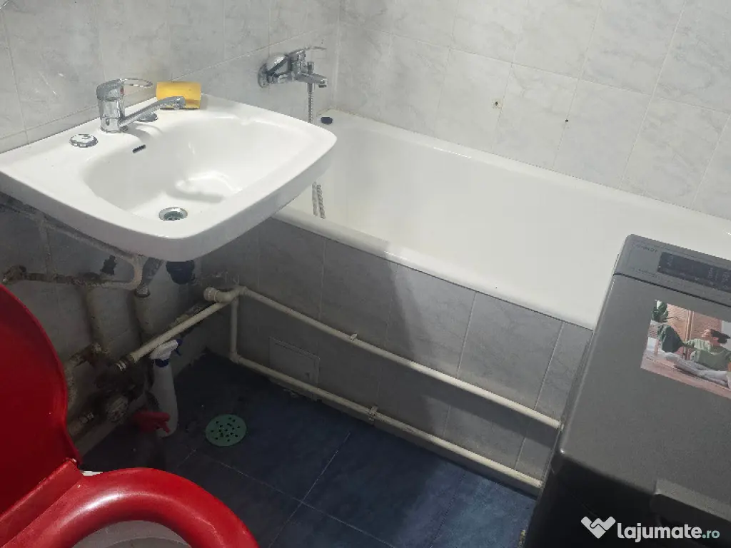 Vand garsoniera in Deva, zona Dacia, etaj 1, mobilata 