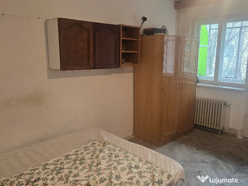 Vand garsoniera in Deva, zona Dacia, etaj 1, mobilata 