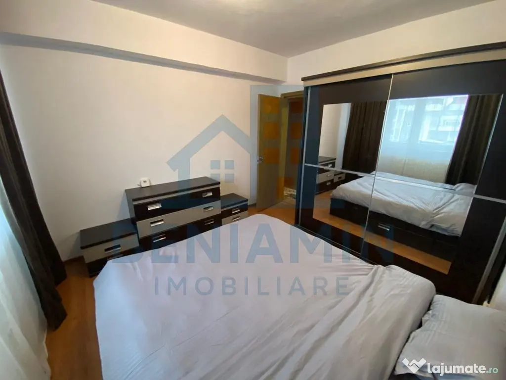 Apartament 3 camere decomandat ultracentral vizavi de Uni...