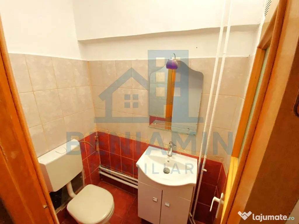 Apartament 3 camere decomandat ultracentral vizavi de Uni...