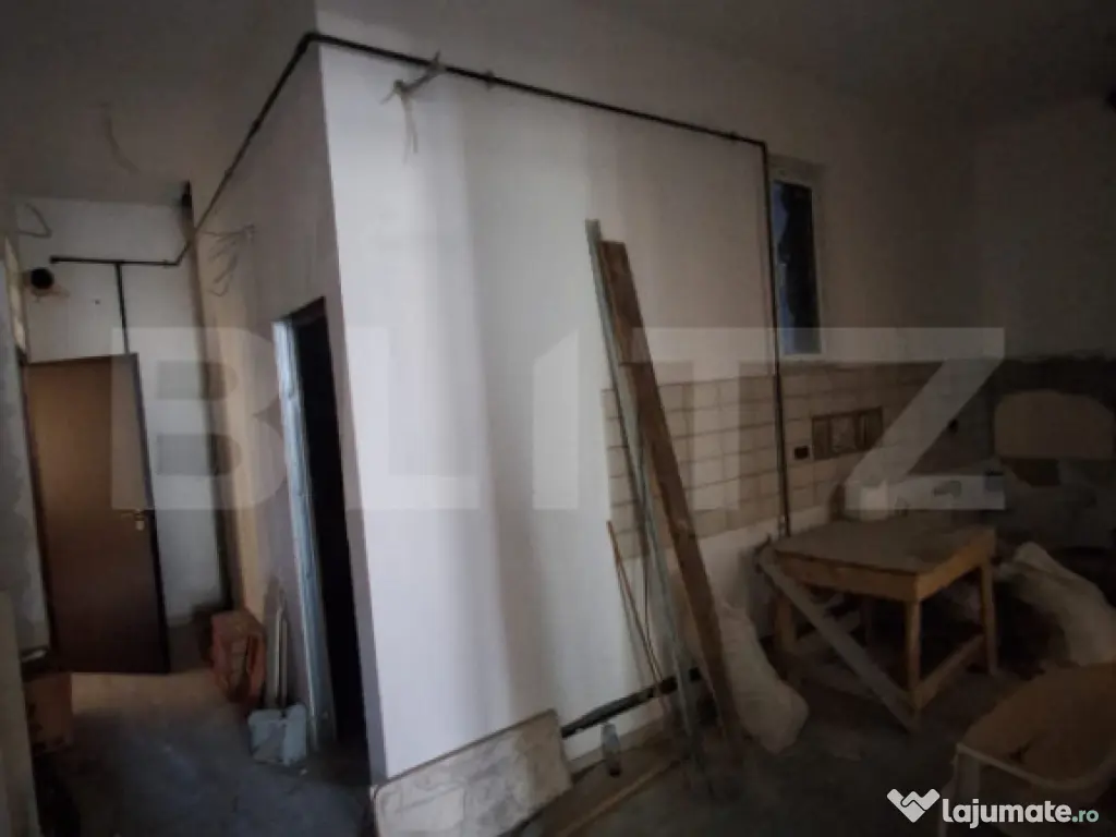 Spațiu comercial 160 mp + terasă 40 mp, lângă Piața Sfa 