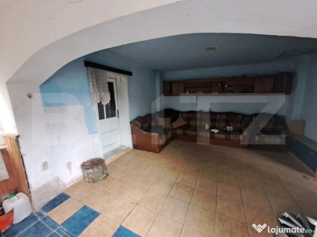 Casă de renovat cu teren generos 1.400 mp – Codlea