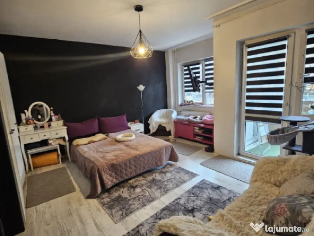 Garsoniera decomandata, 35 mp utili, zona Craiovita Noua 