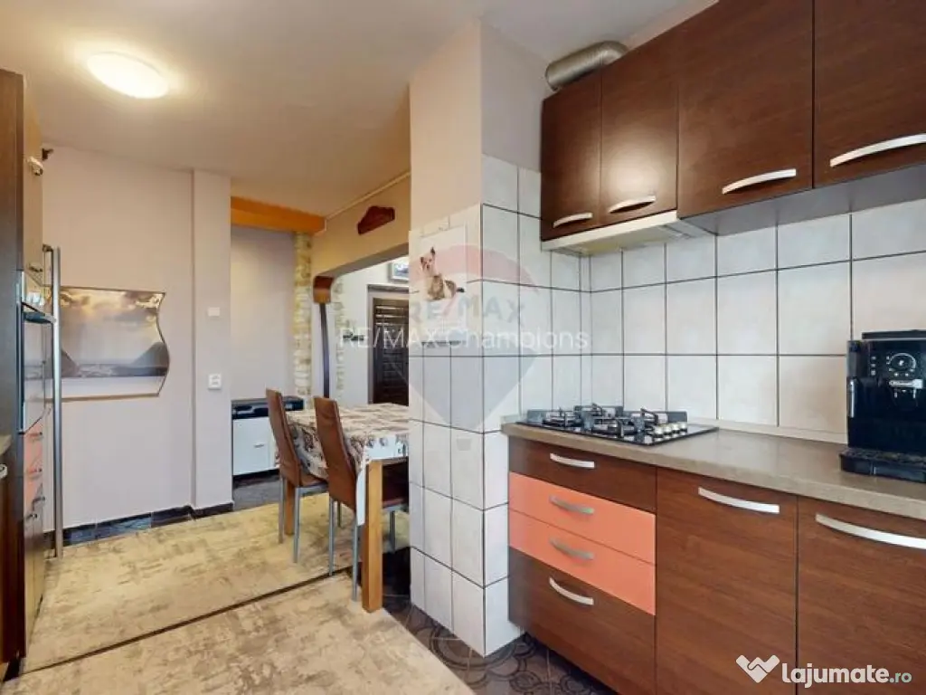 Apartament 4 camere cartier Triaj 