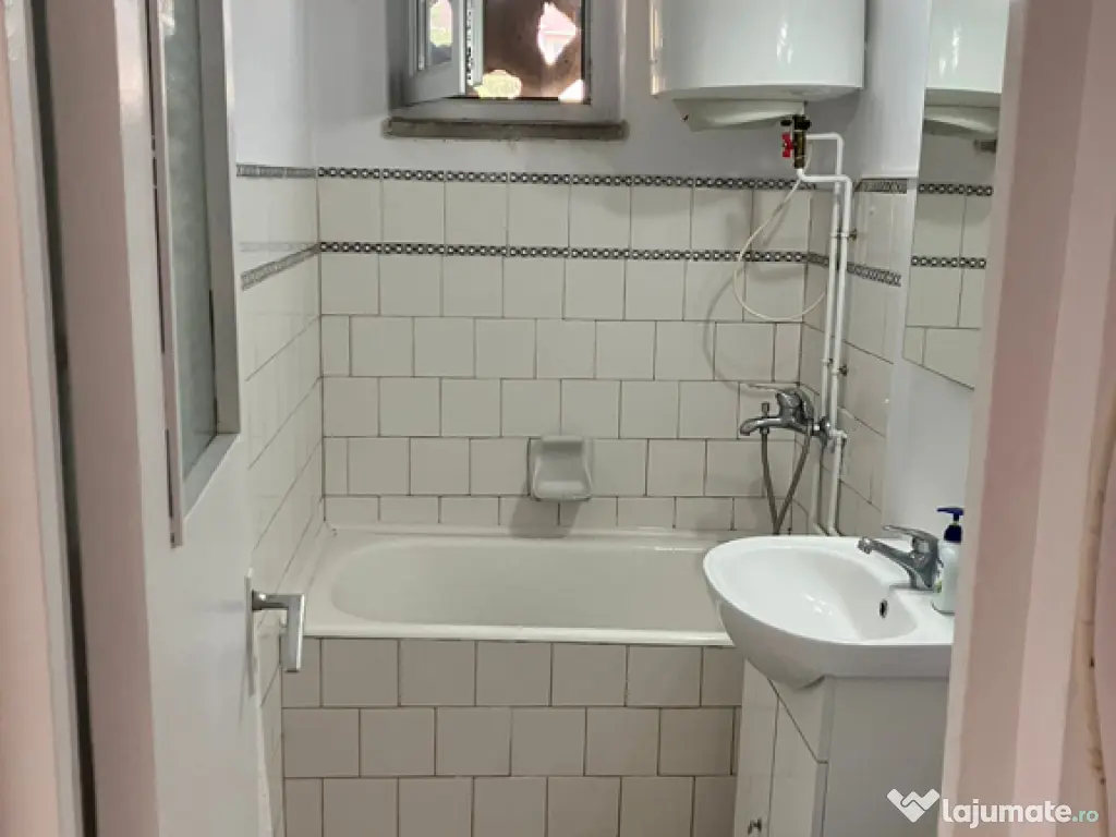 Inchiriez apartament cu 2 camere 