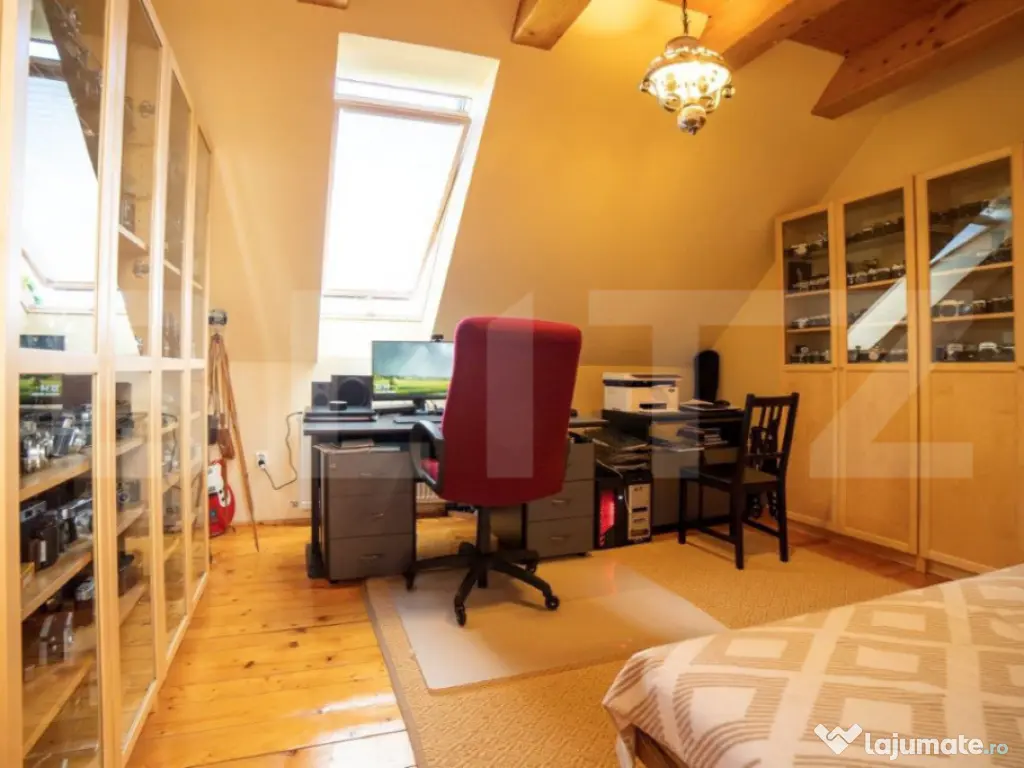 Proprietate deosebită cu panouri fotovoltaice si panouri so