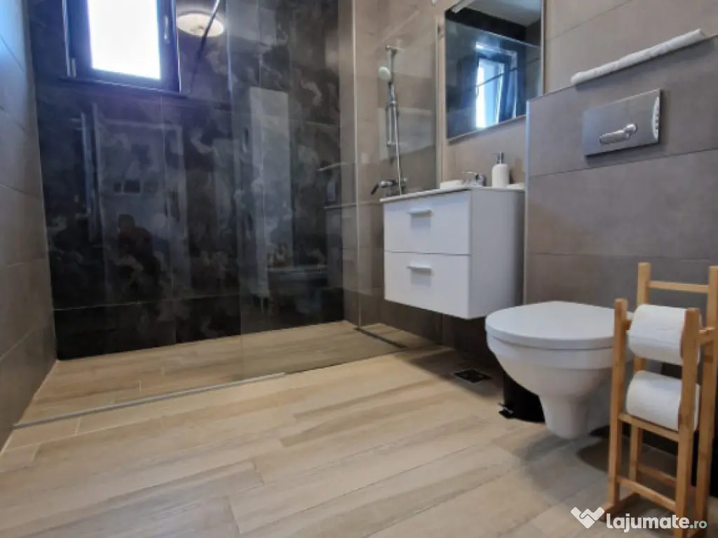 Apartament 2 camere-langa plaja-parcare inclusă