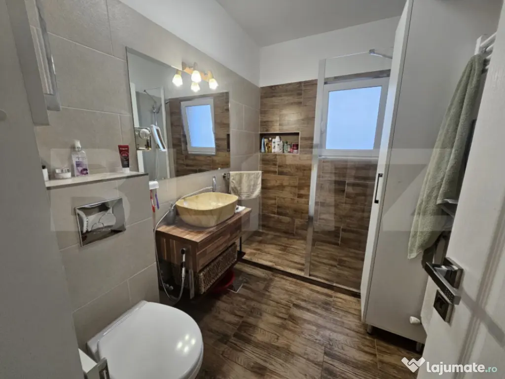 Apartament semidecomandat cu 2 camere, foarte luminos, zona