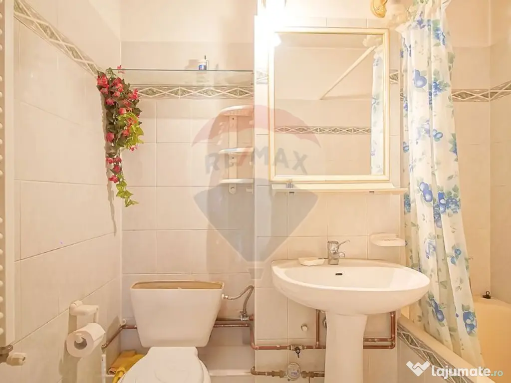 Apartament cu 2 camere de vânzare în zona Florilor 