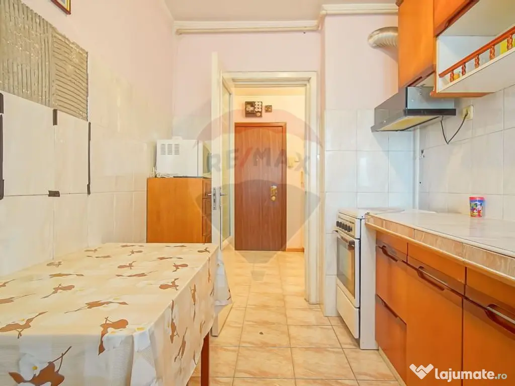 Apartament cu 2 camere de vânzare în zona Florilor 