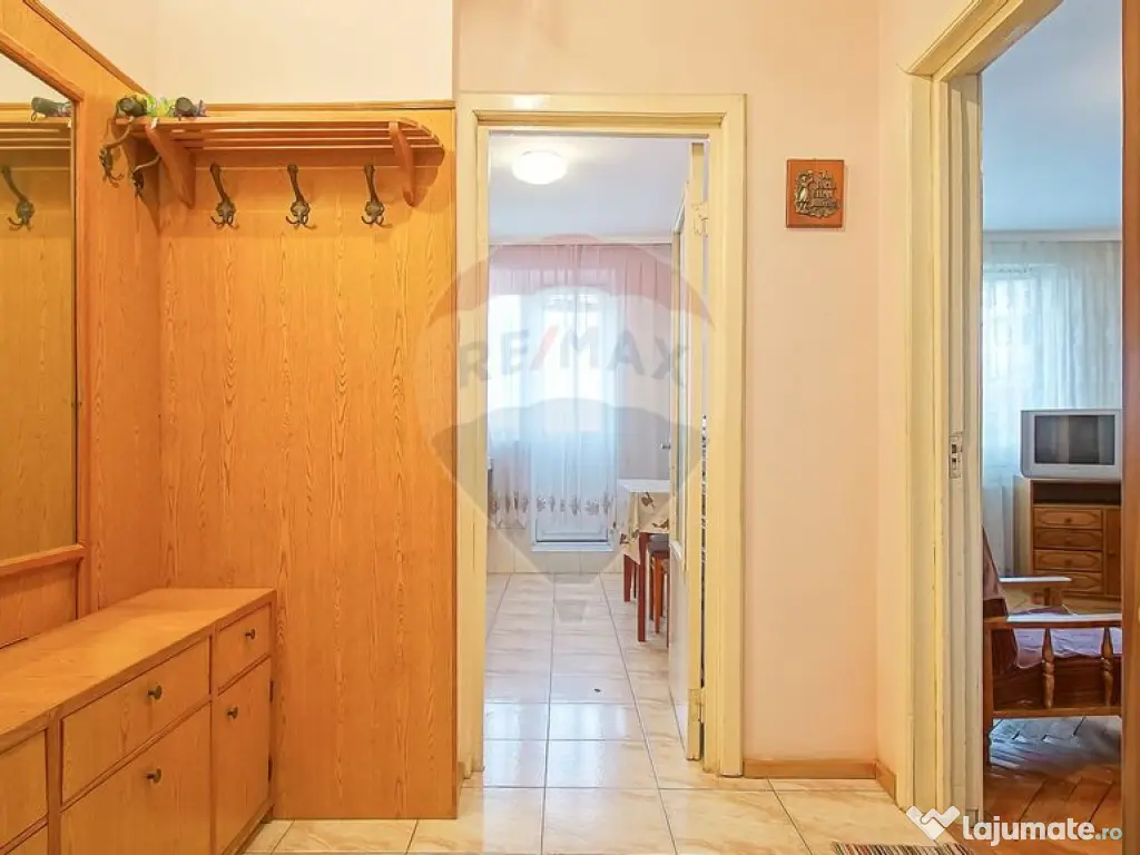Apartament cu 2 camere de vânzare în zona Florilor 