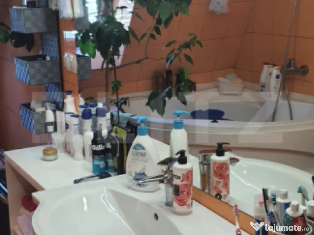 Apartament semidecomandat cu 3 camere, 89mp utili, parcare, 