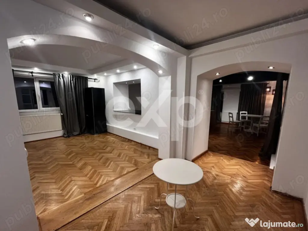 De inchiriat apartament 3 camere in vila, Strada Trivale 