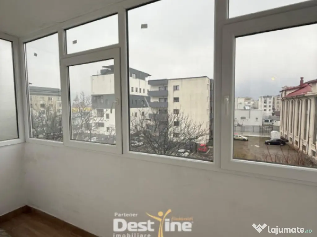 Apartament de inchiriat 2 camere 50Mp central 300euro