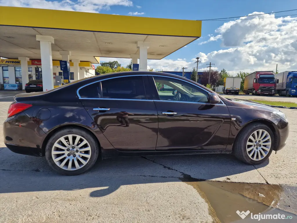 Opel Insignia 1.8 Benzină - 140 CP - An 2011 - 62.626 km 