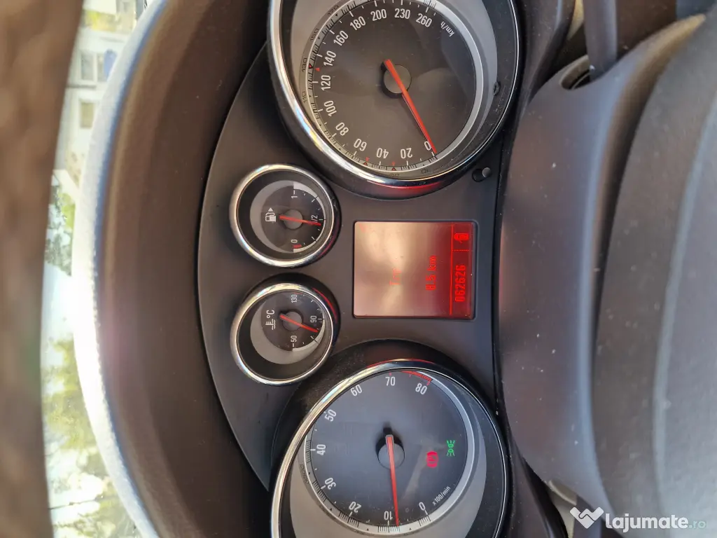 Opel Insignia 1.8 Benzină - 140 CP - An 2011 - 62.626 km 