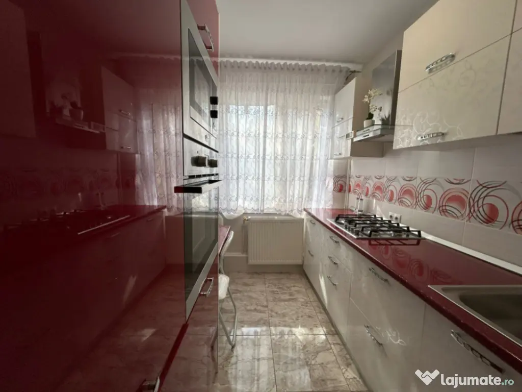 - Apartament La Cheie, 3 camere Calea Galati, suprafata 65mp 