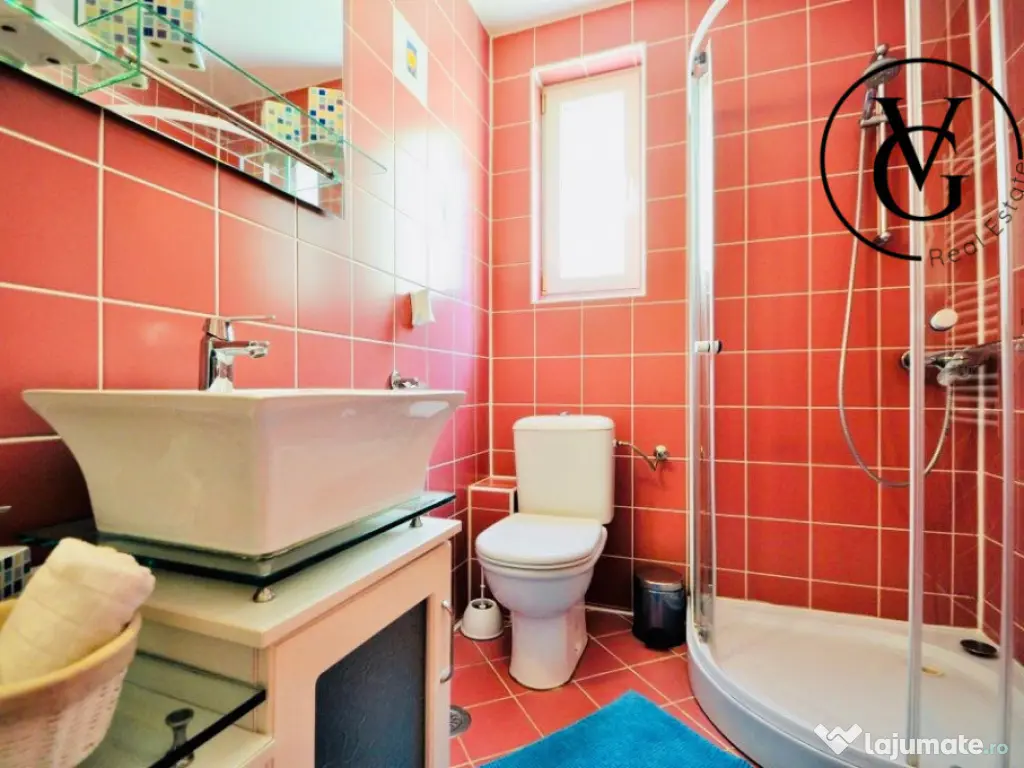 Vila P+2 cu vedere la mare Mamaia Nord / Scoica Land 