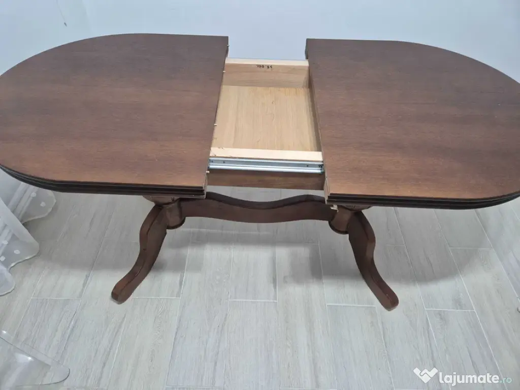 vand masa lemn masiv