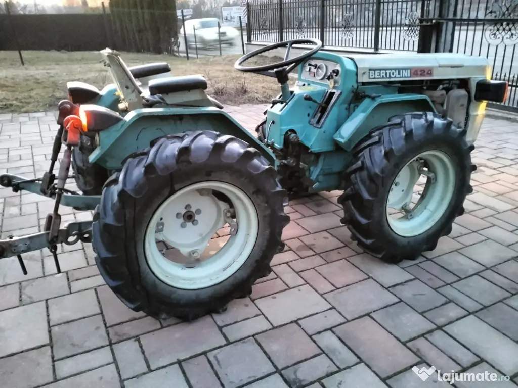 Tractor 4x4 Bertolini cu freza