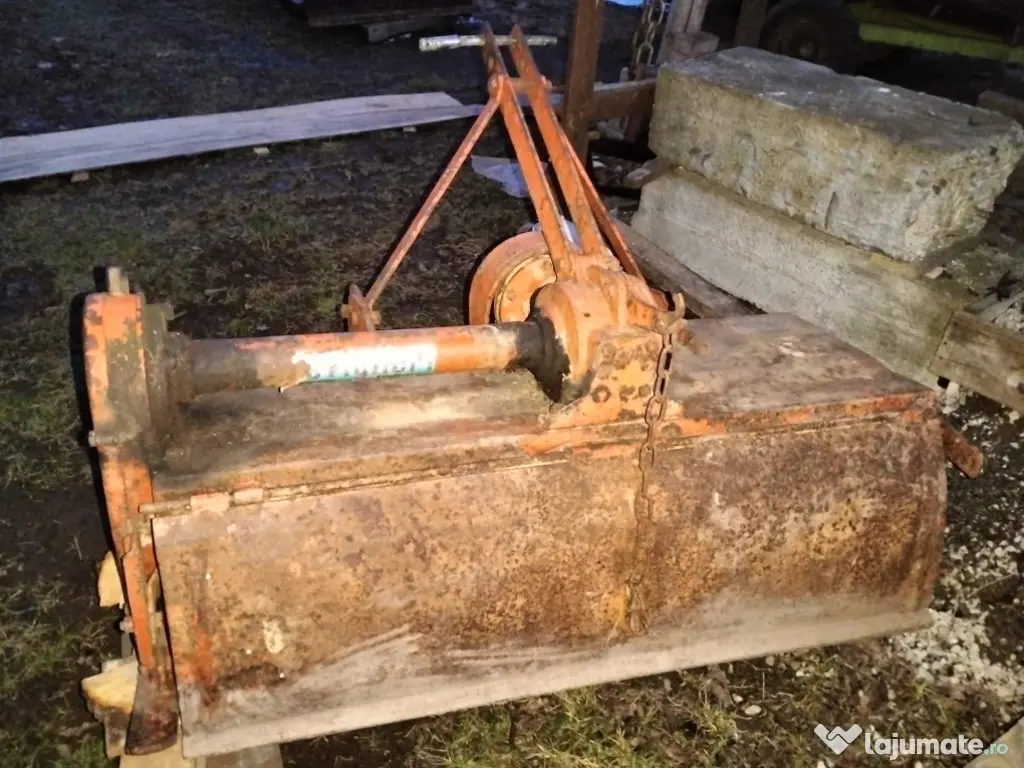 Tractor 4x4 Bertolini cu freza