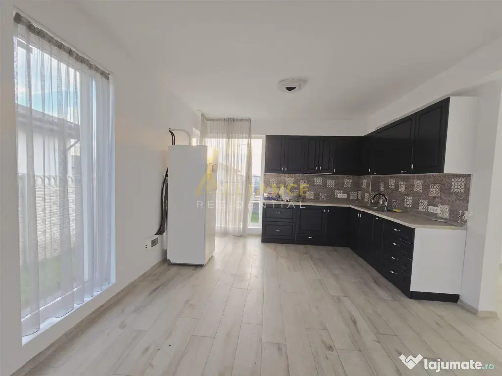 CASA 134.990Eur - COMUNA BERCENI - 3 Camere 2 BAi 