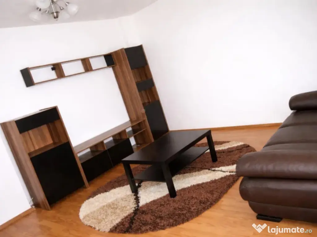 Apartament 2 camere, decomandat - zona Grivitei 