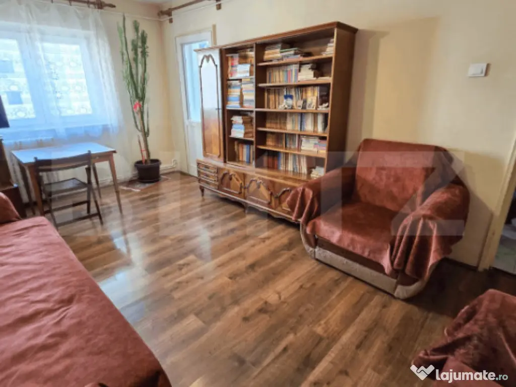 Apartament 3 camere, 60 mp, zona Nicolina