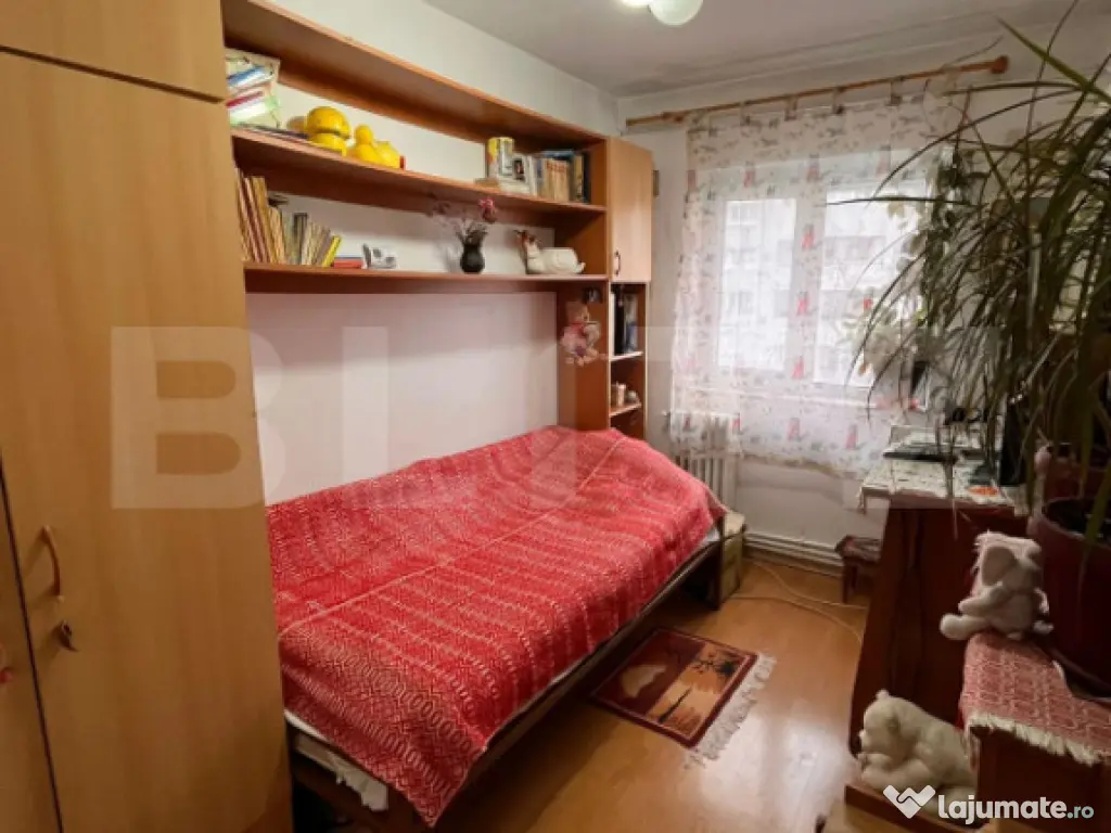 Apartament 3 camere, 60 mp, zona Nicolina