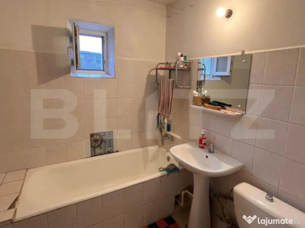 Apartament 3 camere, 60 mp, zona Nicolina