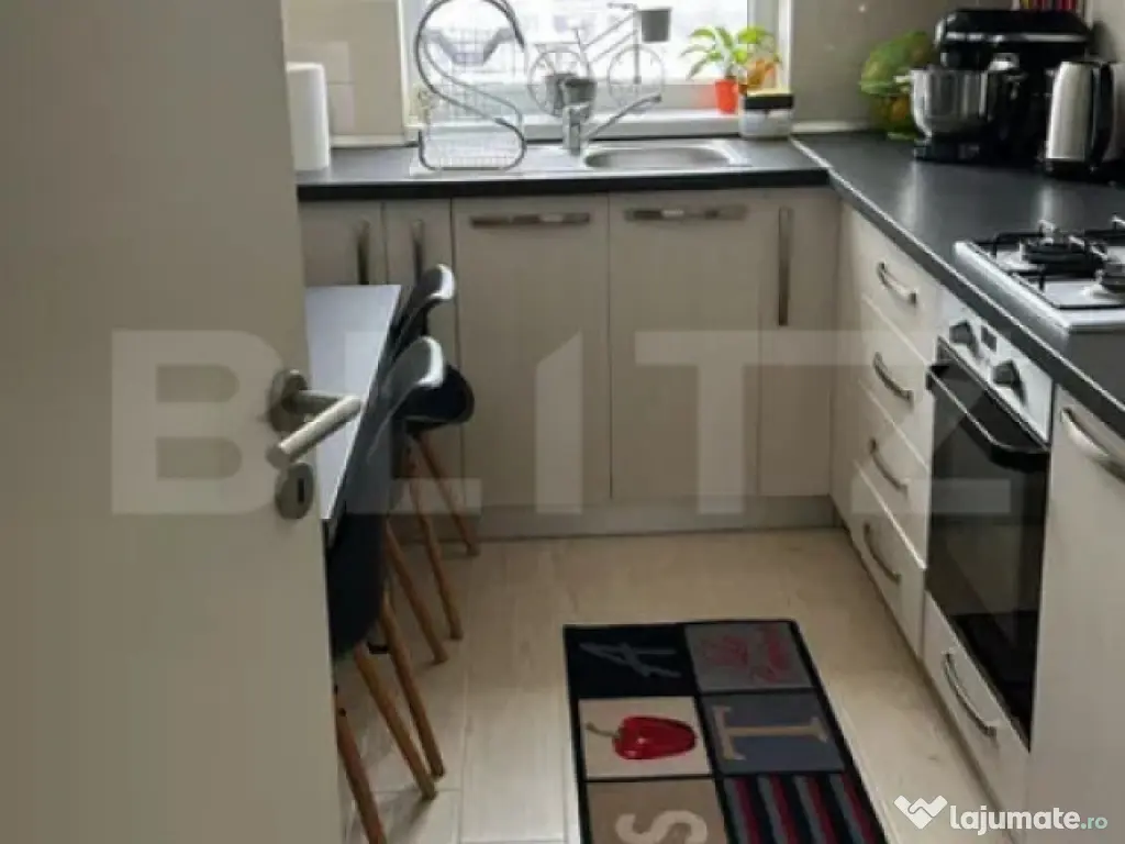 Apartament 2 camere, zona Tractorul, decomandat, 52 mp, aer 