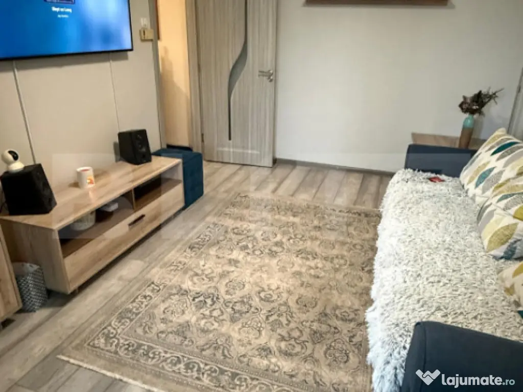 Apartament 3 camere decomandat - zona Noua, mobilat, utilat 