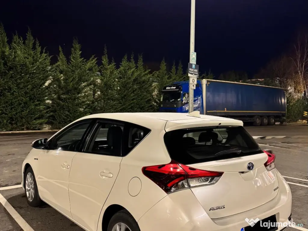 Toyota Auris Hybrid