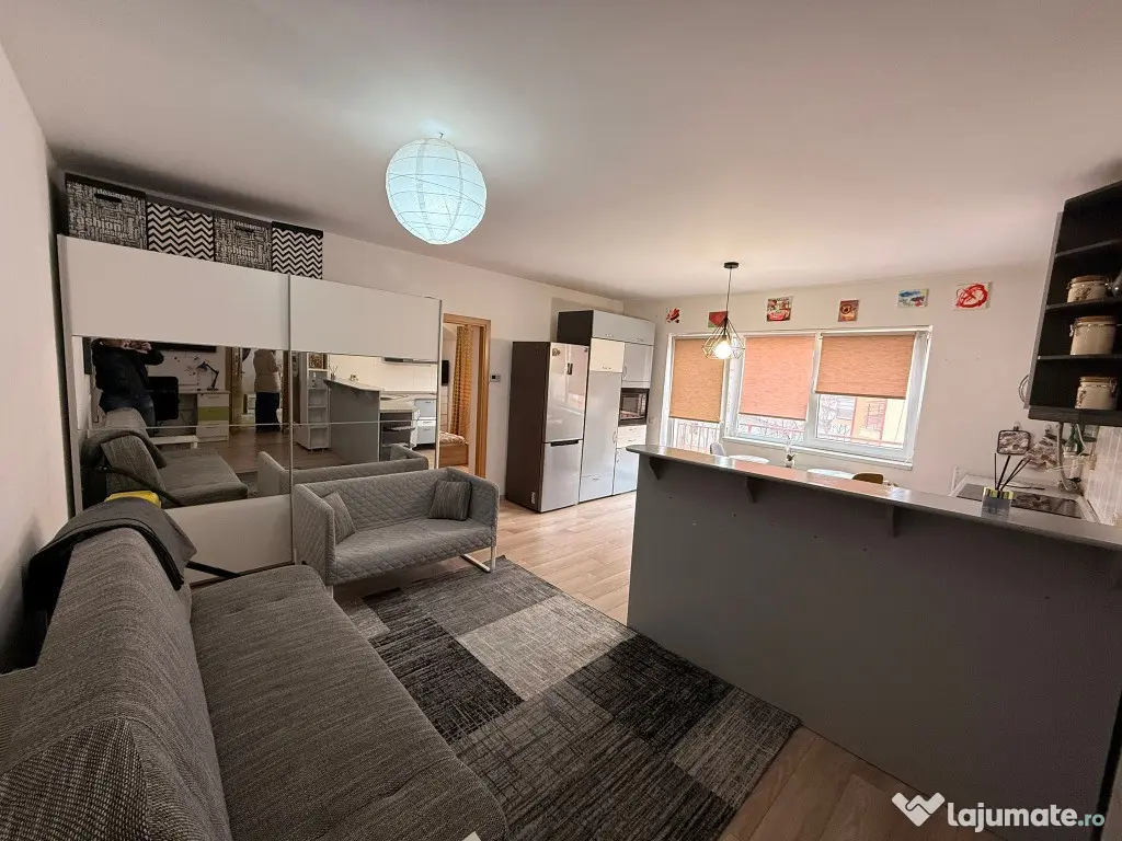 COMISION 0 Apartament 3 camere semidecomandat Eroilor