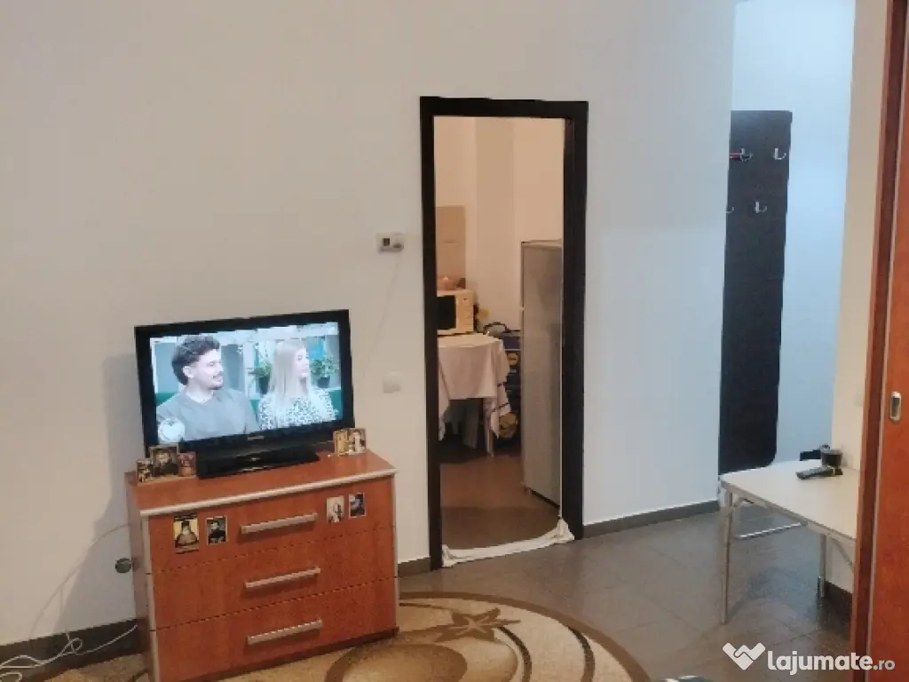 proprietar vând garsoniera sector 5 