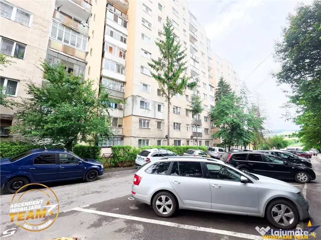 3D Tur! 3 camere,decomandate,apreciabila ariere,Dealului,Sim