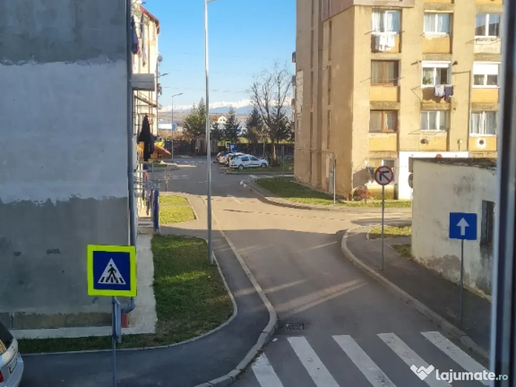 vând garsoniera compa 