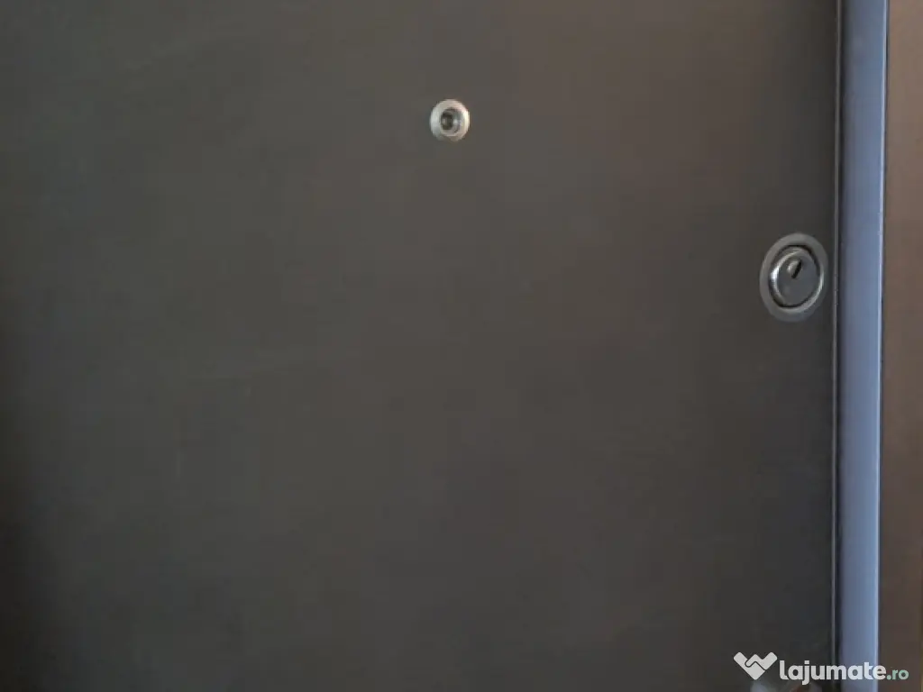 vând garsoniera compa 