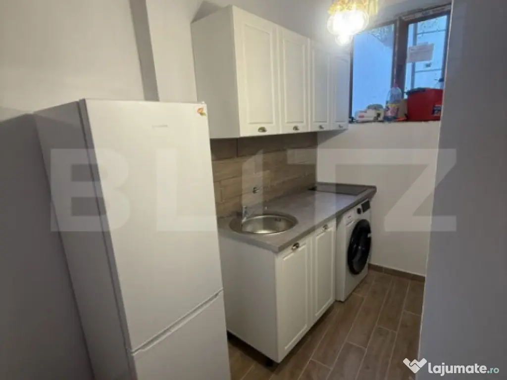 Garsonieră 28mp, prima închiriere, singur în curte cu ter 