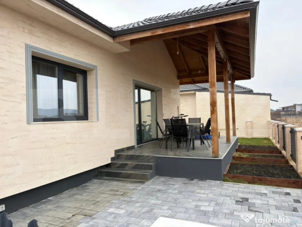 Casă de vânzare – 120 m², complet mobilată – Stil mo 