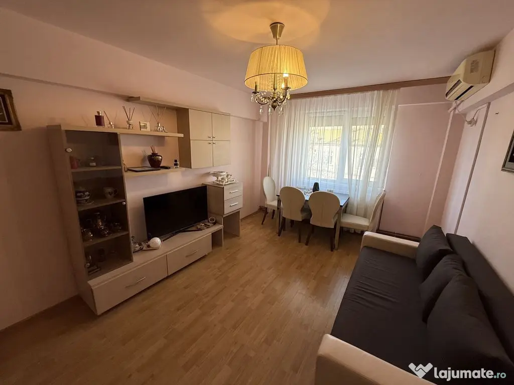 Apartament 2 camere zona Piata Ovidiu